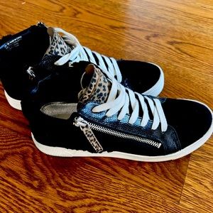 Dolce Vita Zina low top athletic Sneaker